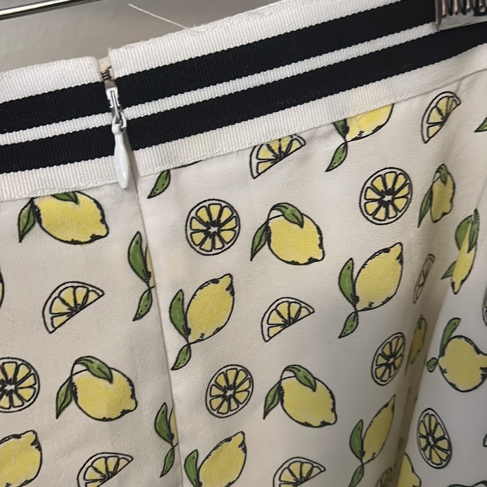 Size 2 Women’s J. Crew Lemon Skirt - Picture 2 of 3